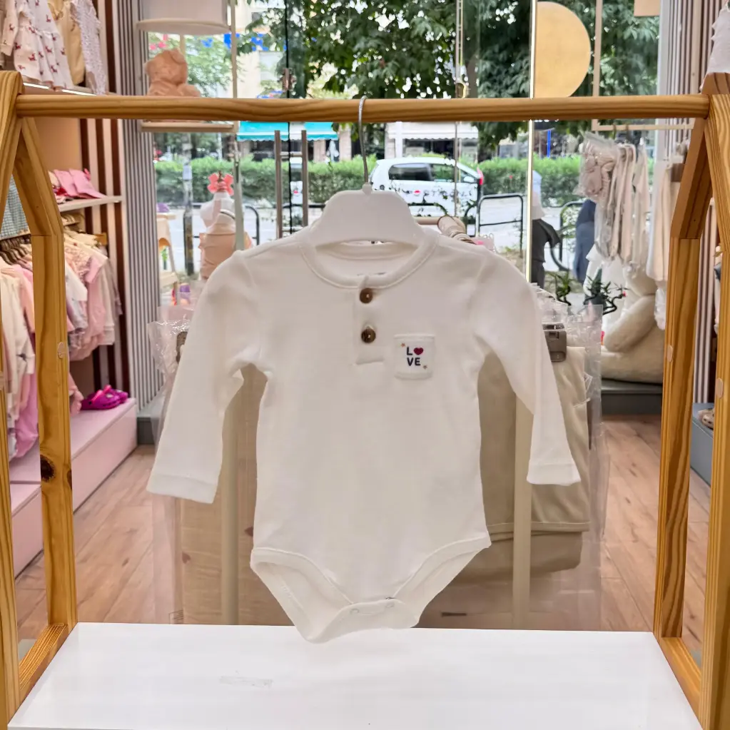 Body menge gjata love family