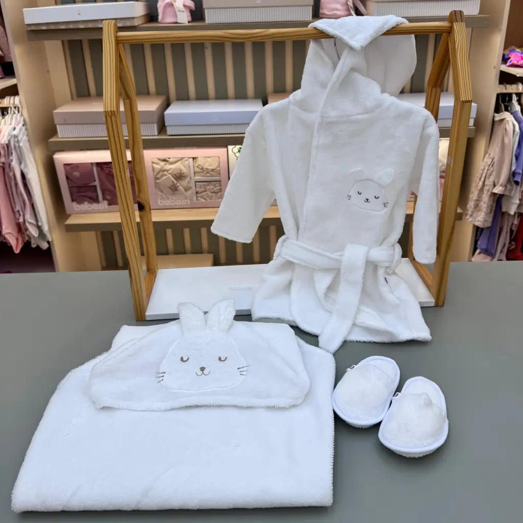 Set peshqiri me robdishan dhe pupa