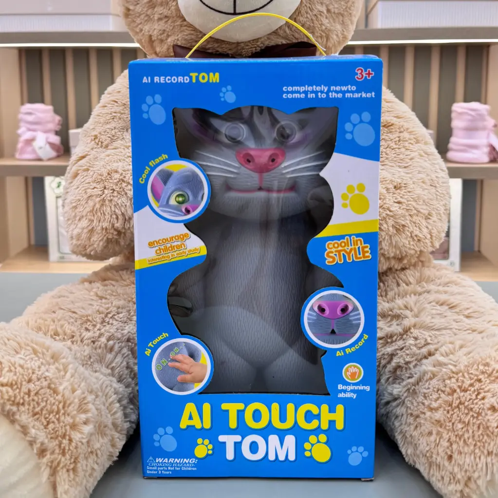 Macoku talking Tom