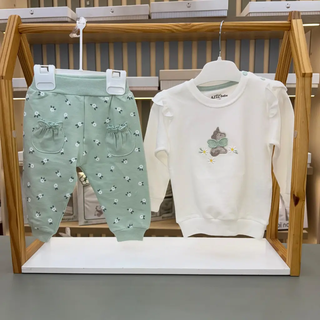 Kostum me tuta mente