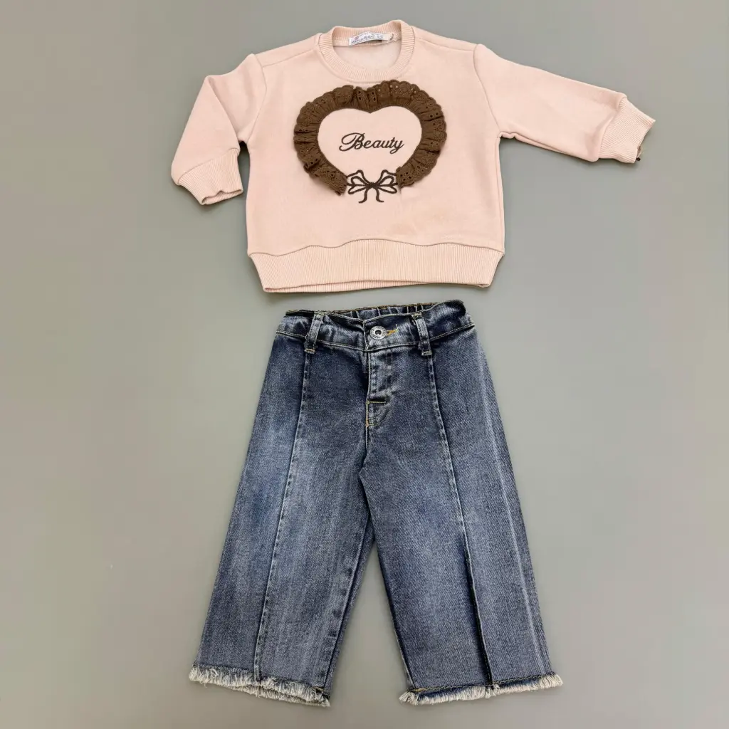 Kostum me pantallona xhins