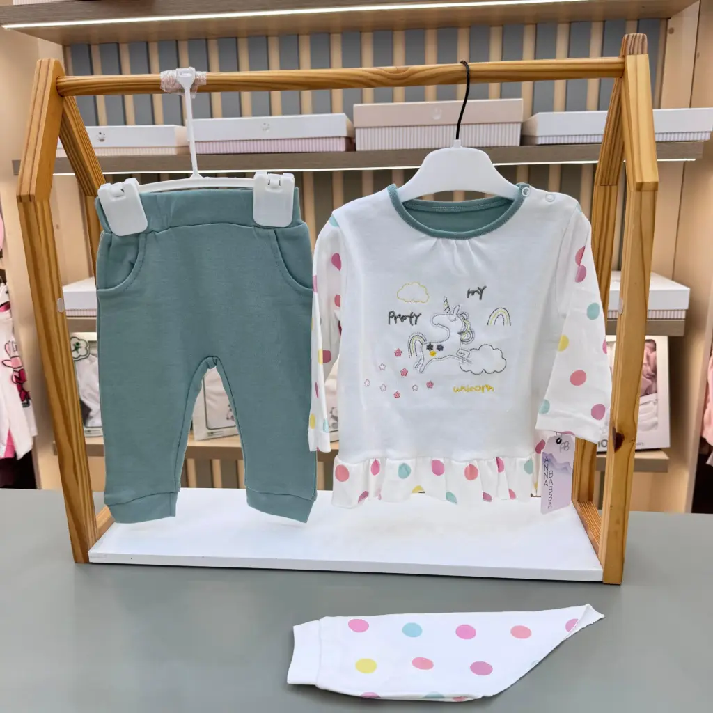 Kostum per vajza me unicorn