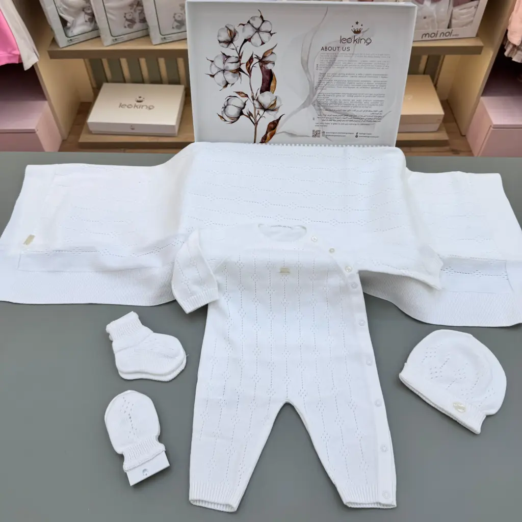 Set materniteti i bardhe