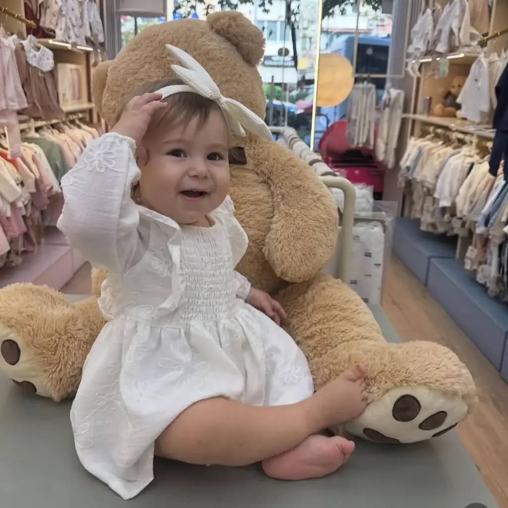 Fustan i bardhe me lule