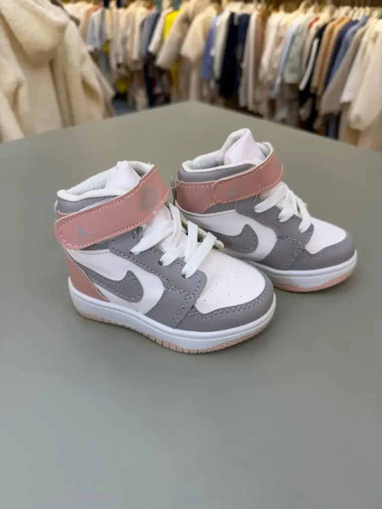 Atlete Nike Jordan Roze