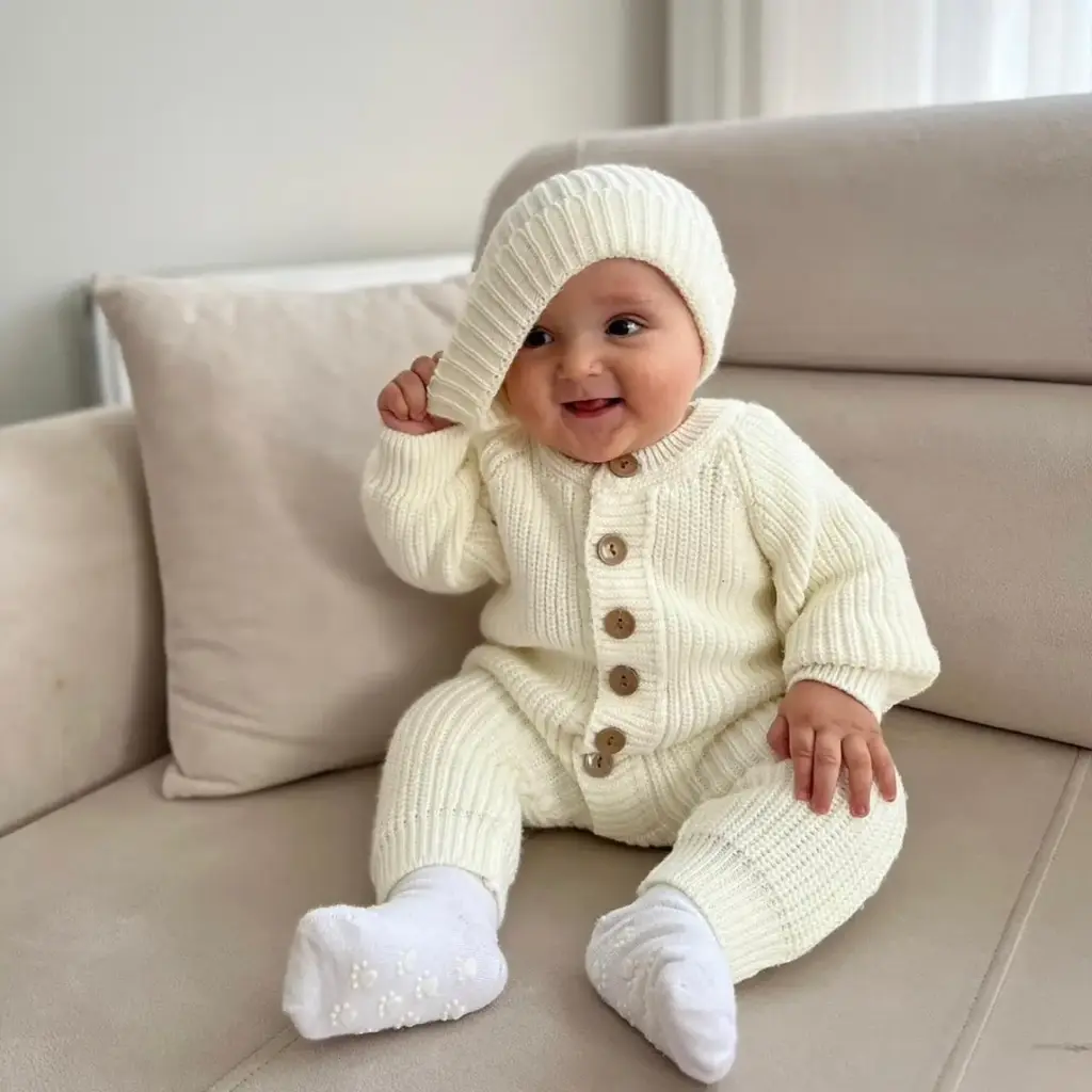 Tutine me punim dhe kapuc