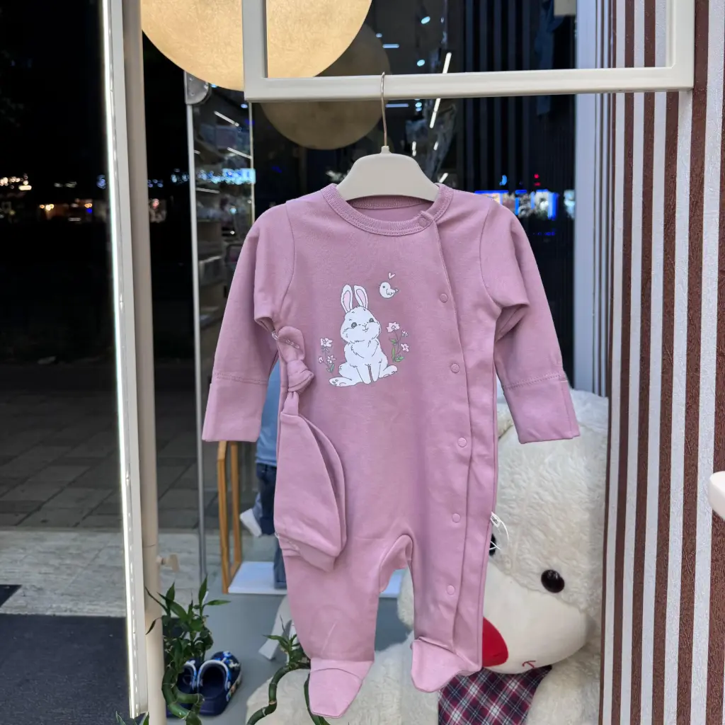 Tutine roze me lepurush dhe kapuc