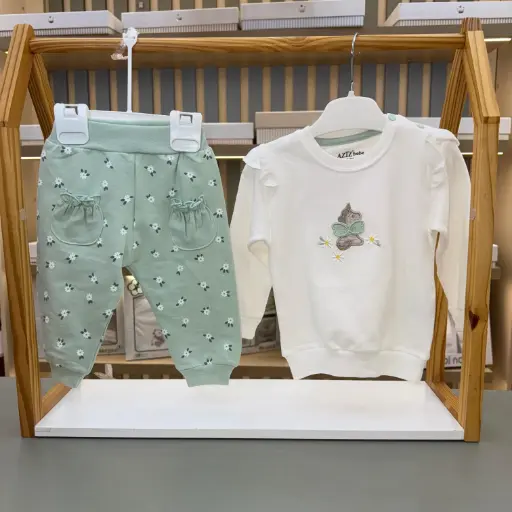 Kostum me tuta mente