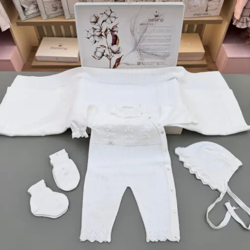 Set materniteti i bardhe me punim