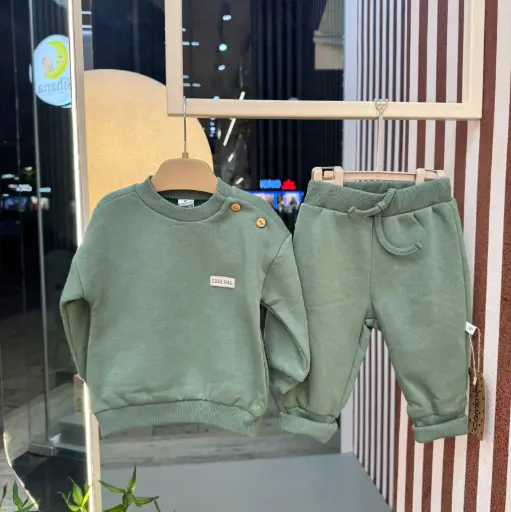 Kostumi me push jeshile